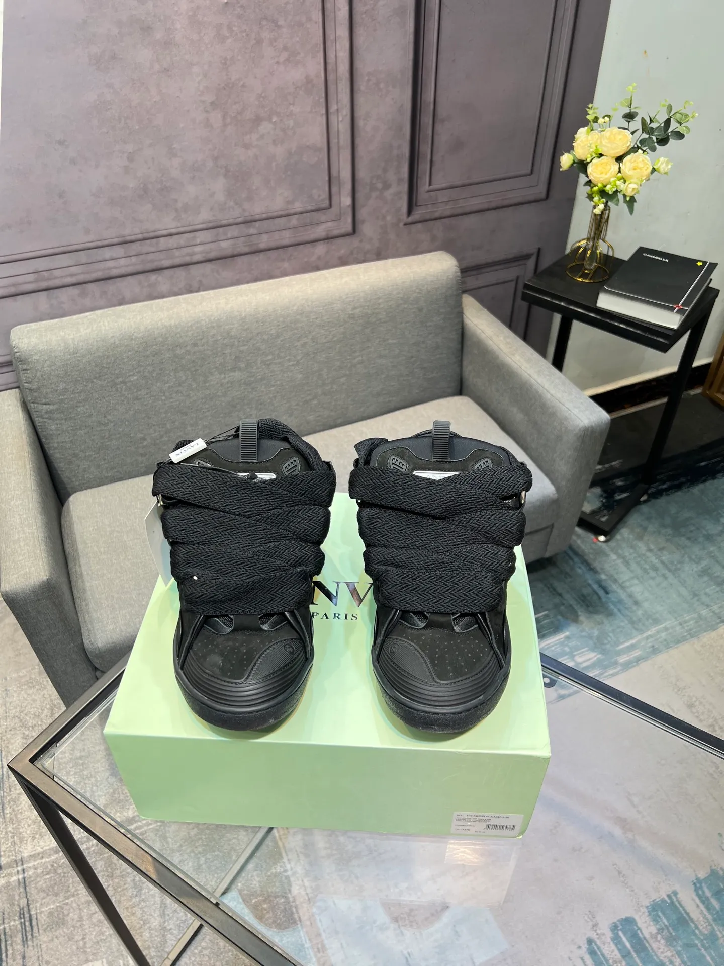 Men's men's shoes💰780 [LANVIN] Latest lace-up fashionable casual sneakers for couples High-quality CLAY couple series‼ ️ The latest trendy products of the season 🌈Many bloggers have planted grass and purchased the original open-mold customization. The upper and outsole are sewn with mark threads without edge sealing. Multiple material splicing combination design. Very versatile for fashionable and casual wear. Comfortable on the feet. Recommended for self-retention (upper cowhide + cow suede + breathable mesh) inner foot pad cowhide exclusive original open-mold clear logo rubber outsole ⚠️36-44 yards (45 custom-made)